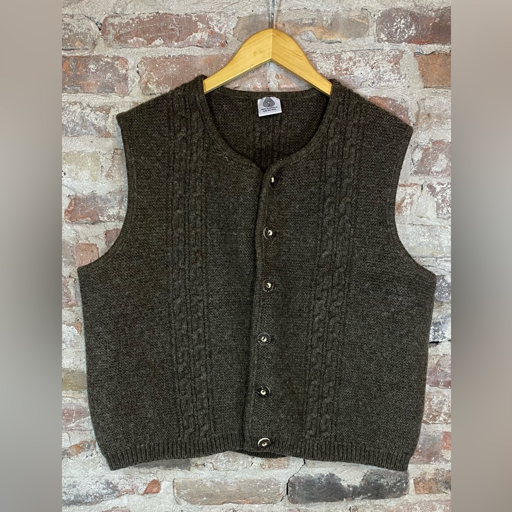Vintage wool vest 100% wool